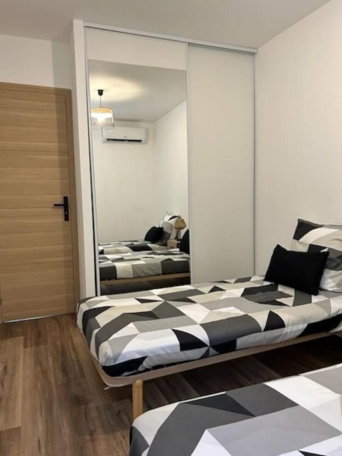 נרבון Appartement Jacuzzi מראה חיצוני תמונה
