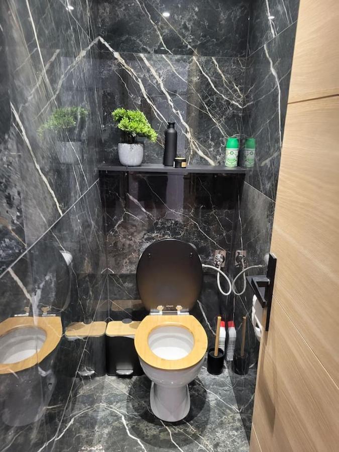 נרבון Appartement Jacuzzi מראה חיצוני תמונה