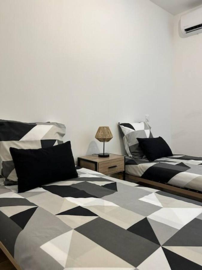 נרבון Appartement Jacuzzi מראה חיצוני תמונה