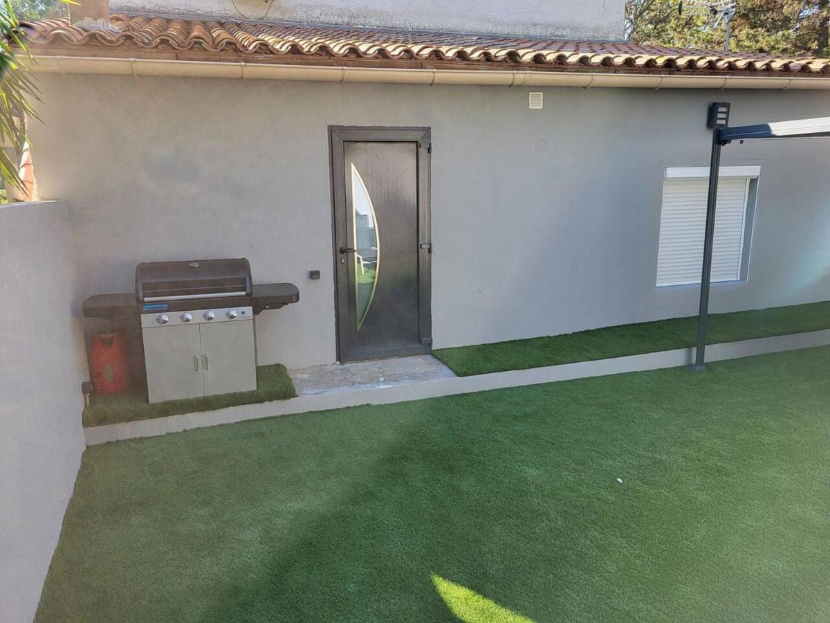 נרבון Appartement Jacuzzi מראה חיצוני תמונה