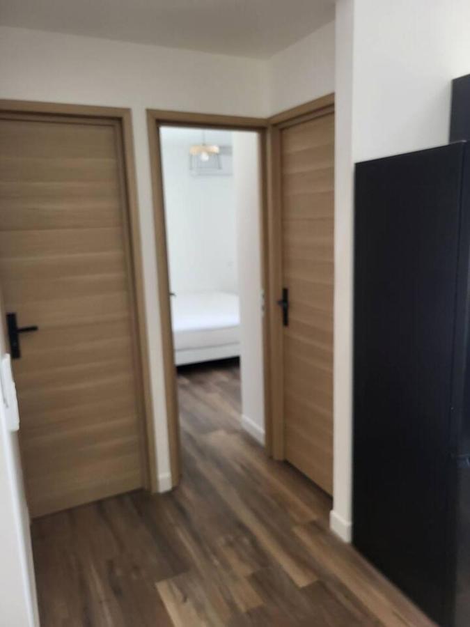 נרבון Appartement Jacuzzi מראה חיצוני תמונה